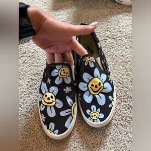 Flower smile vans